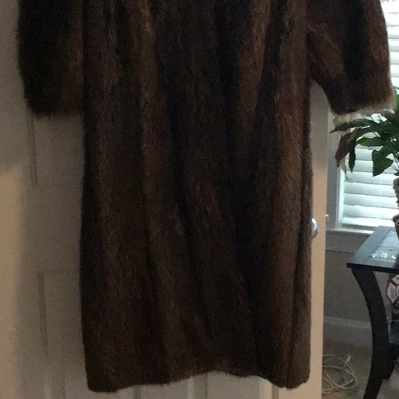 Fur coat - Picture 2 of 10
